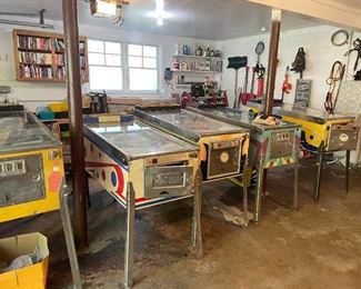 5 Pinball machines.  One works the others need work.  Can be used as parts
