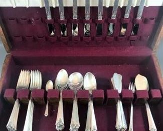 004 Royal Crest Sterling Silver Flatware Castle Rose
