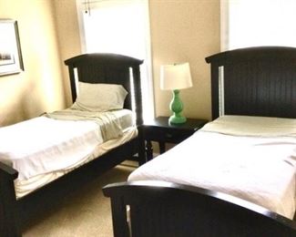 007 Pair of Black Wood Twin Beds with Mattresses
