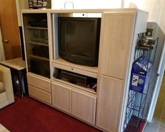 Wall unit with Cabinets and drawers.