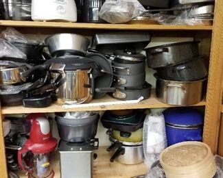 Huge selection of kitchen accessories!