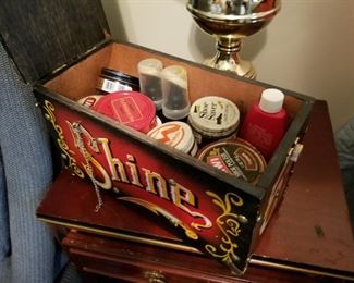Shoe shine kit
