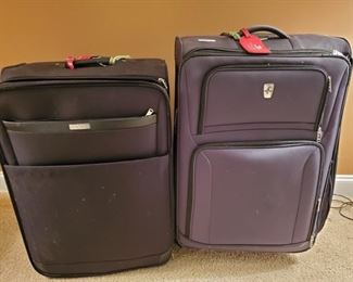 Set of 2 large black suitcases. Atlantic measures 21x12x31". Joseph Abboud measures 20x15x29". One zipper does stick a little bit when trying to open. https://ctbids.com/#!/description/share/949842