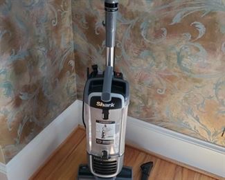 Shark Navigator vacuum, in great condition with attachments. https://ctbids.com/#!/description/share/949865