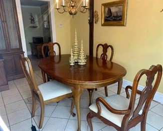 Queen Anne Dining table with 4 chairs $500