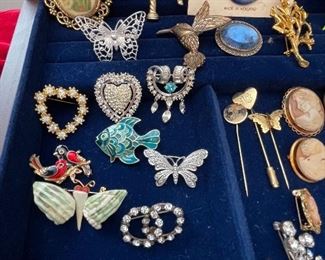 Brooches 