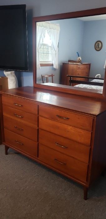 Mid-Century Dresser w/Mirror