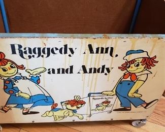 Vintage Raggedy Ann and Andy Toy Box