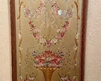 detail - Basket at Bottom