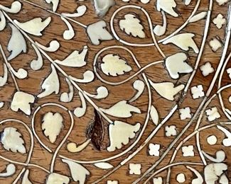 detail - note the missing inlay