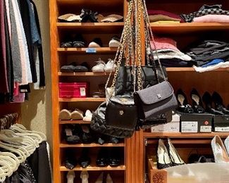 Women's Shoe Sizes:  6.5, 7 & 7.5