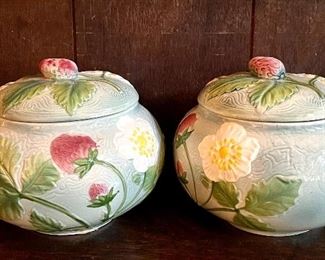 Item 143:  (2) St. Clement Covered Trinket Bowls with Strawberries - 4.5":  $85/Pair