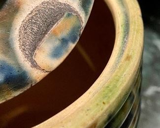 please note the missing glaze