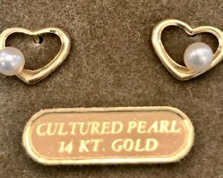Item 284:  14K Cultured Pearl Hearts:  $45