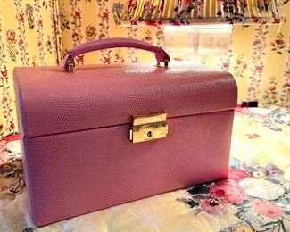 Item 463:  Bud Leather, Pink Bonded Leather New Jewelry Case with Key:  $34