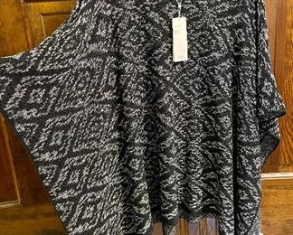 Item 484:  Eileen Fisher Organic Linen Poncho (size OS):  $78