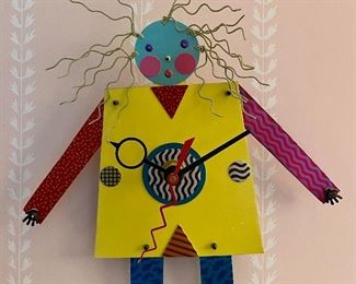 Item 524:  Whimsical Clock, battery operated - 8.5": $16