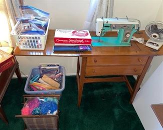 Retro Diplomat Deluxe Green/White Sewing Machine Japan & Knitting Supplies!