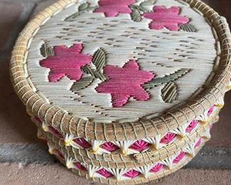 Vintage porcupine quill box. Beautiful. 