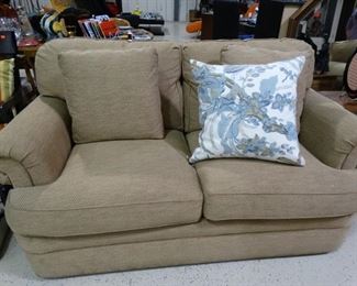 Pearson Loveseat