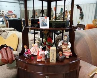 Corner Curio 