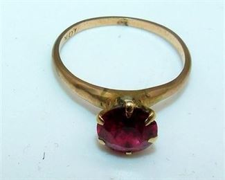 Lot 012
10K gold ring