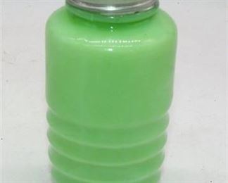 Lot 036
Jadeite glass shaker