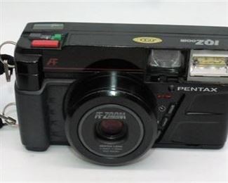 Lot 071
Pentax camera