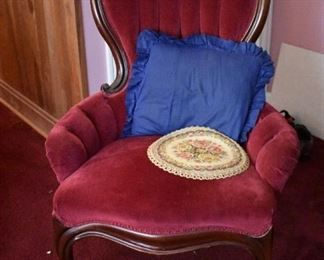 Gorgeous Antique Victorian Chair plush red Velvet