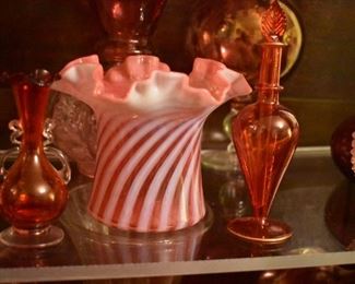 Lovely Fenton Glass Cranberry Swirl Candy Cane Striped red and white Opalescent Vase with  ruffled top