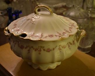 Beautiful porcelain Soup Tureen with Lid and signed on bottom
