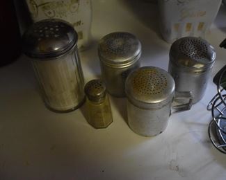 A closer view of the Vintage Shakers 