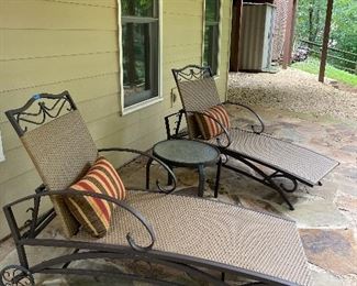 Outdoor lounge chairs and table