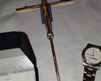 Watch; crucifix
