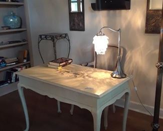 Desk lamp, desk by Jasper furniture