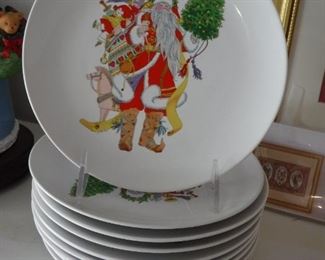 Hudson's Santa plates.