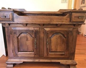 Temple-Stuart dry sink with a beautiful copper insert. This piece features a set of cabinets and two small drawers. Measurements- 20” x 47” x 36” Drawers Measurements- 6” x 3” https://ctbids.com/#!/description/share/953550