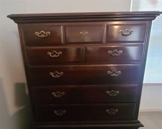 Lovely Thomasville chest of drawers has brass pulls and seven drawers. Measures 40" x 20" x 50". Dresser is in great condition with only minor signs of wear. https://ctbids.com/#!/description/share/953567