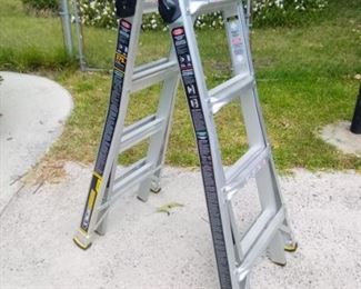 Gorilla Ladders MPX17. Maximum working length is 14' 10" and load capacity is 375 lbs. https://ctbids.com/#!/description/share/953465