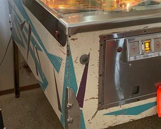 1967 Williams Lunar Shot Pinball Machine Vintage Original Pin Ball 69x24.5x55in HxWxD