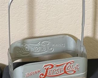 1950s Pepsi Cola Metal 6-Pack Bottle Carrier 11x8.5x5.5in HxWxD