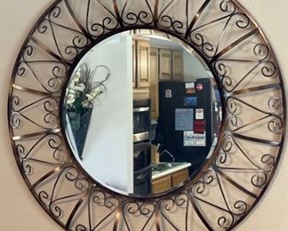 Lg Metal Frame Mirror Round