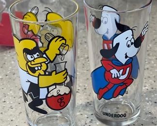 2pc 1970s Pepsi Leonard TTV Glasses Collector Series Underdog 6.25in H x 3in diameter