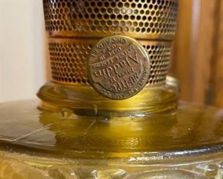 Aladdin Washington Drape Kerosene Oil Lamp 22in H