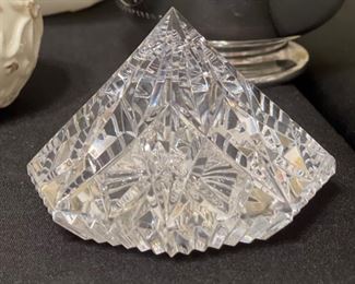 Waterford Crystal Diamond Paperweight 2.5x3.5x3.5in HxWxD