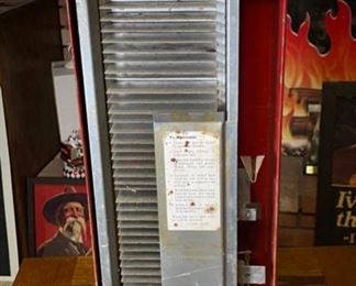 Hershey Chocolate Bar Vending Machine 5 Cent Frost Candy Vender Model C 28x9x9.5in HxWxD