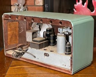 GE General Electric Tube Radio E-72 11x21x10in HxWxD