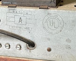 GE General Electric Tube Radio E-72 11x21x10in HxWxD