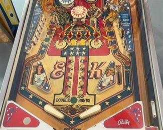 Bally Evel Knievel Pinball Machine 70x30x53in HxWxD
