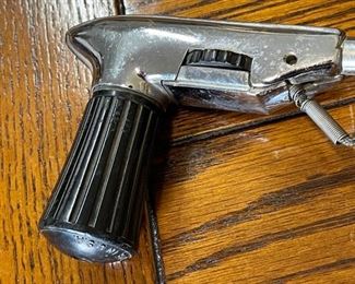 Guide S-18 Car Auto Spotlight 7x17x5in HxWxD